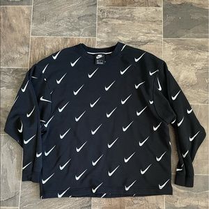 Nike women’s crew neck